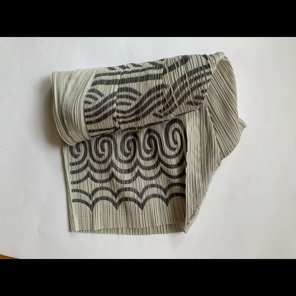 PLEATS PLEASE Issey Myake Graphic Print Pant - Picture 8 of 15